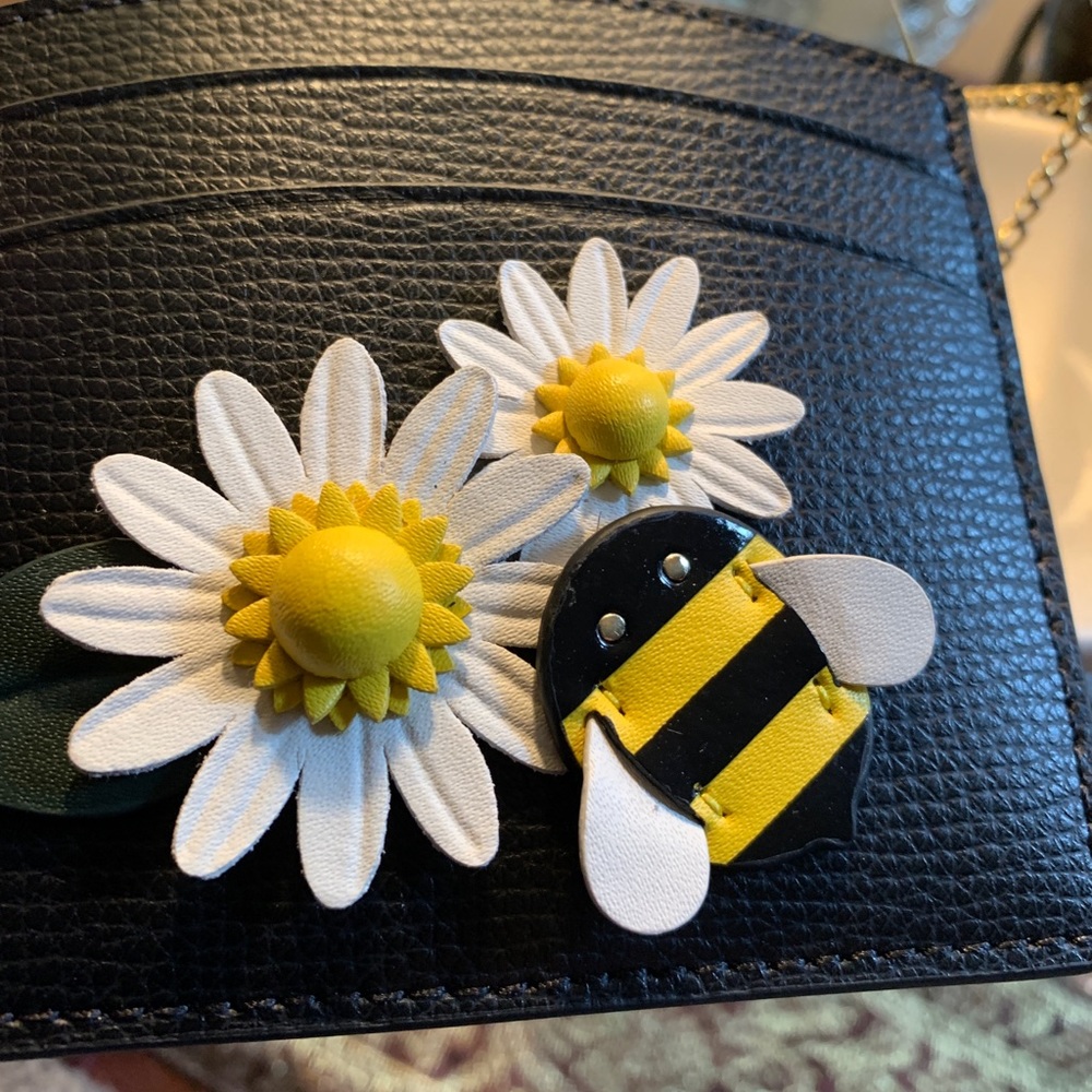 SOLD⛔️Authentic KATE SPADE Daisy Bee leather card holder - Picture 5 of 9